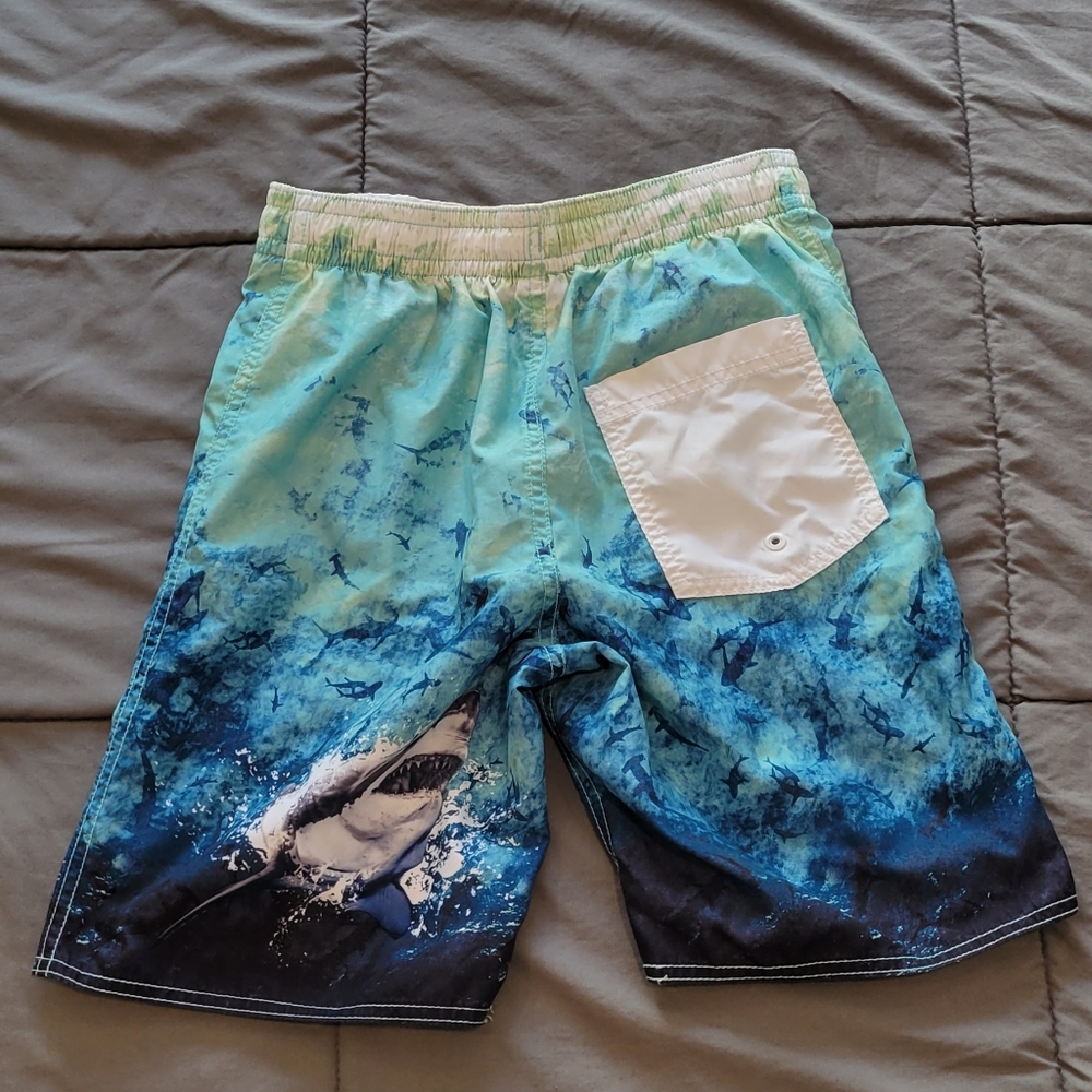 Boys swim trunks size xl (14-16)